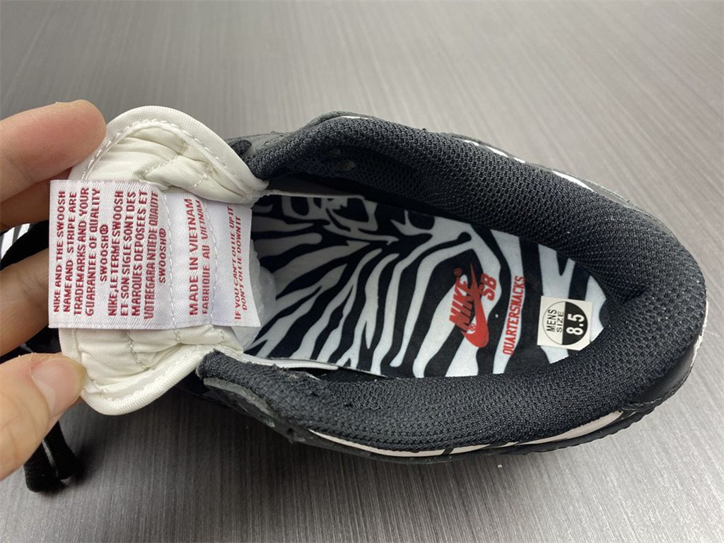 Quartersnacks x NK SB Dunk DM3510-001